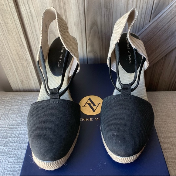 NWT Adrienne Vittadini Branca Wedge - Picture 5 of 9